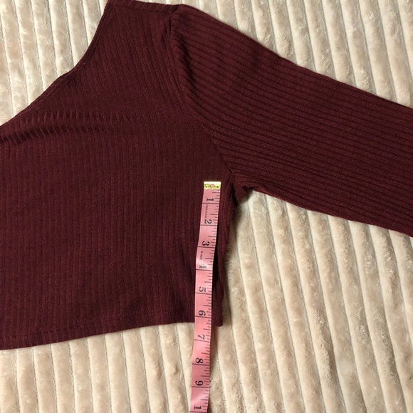Burgundy One-Shoulder 2XL Fitted Crop Top, with Knit Texture - Picture 7 of 7